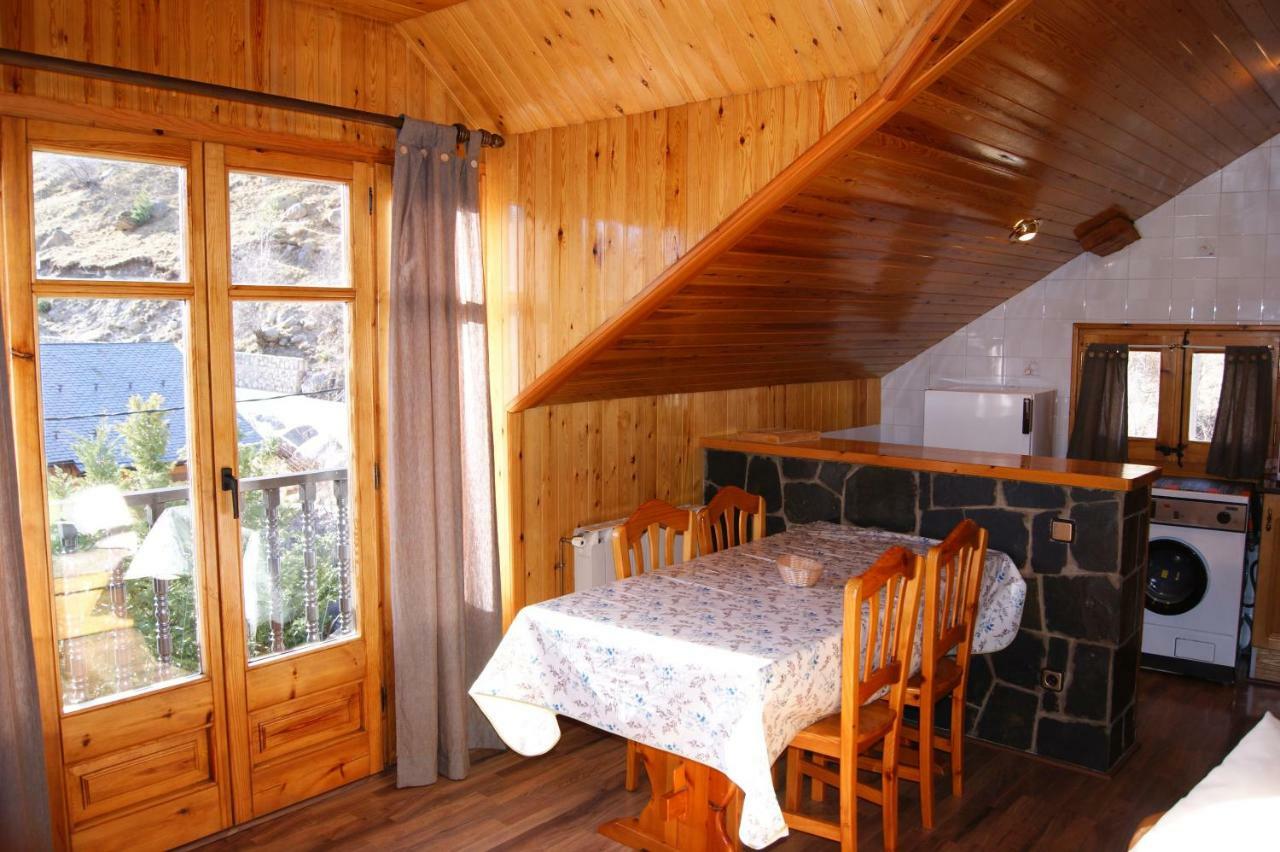Apartaments Pont Romànic Espot Exterior foto
